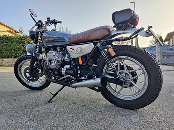 Moto guzzi v35 café racer