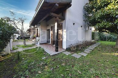 Villa a schiera Biassono [Cod. rif 3267194VRG]