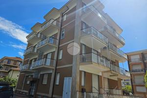 4 LOCALI A DIANO MARINA