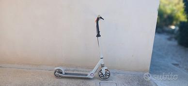 Monopattino Decathlon M900 pieghevole