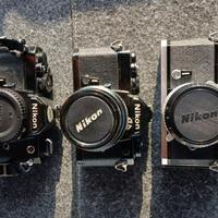 2 Nikon FM  e Nikkormat FT3