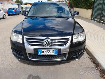 VOLKSWAGEN Touareg - 2009