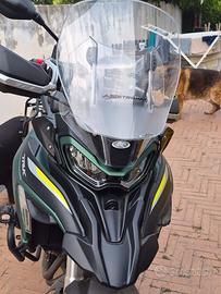 moto benelli TRK 702 come nuova . Km 1500.