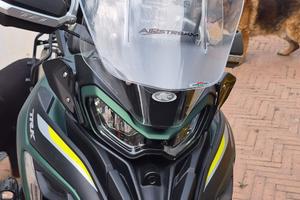 moto benelli TRK 702 come nuova . Km 1500.
