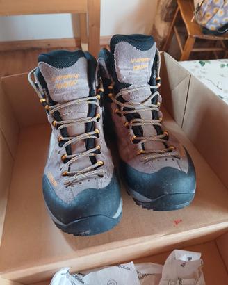 scarpone la sportiva 