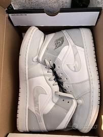 Jordan 1 MID