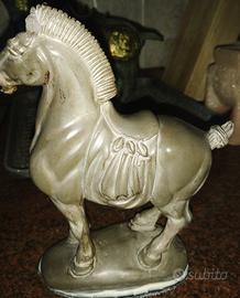 Cavallo cinese antico scolpito a mano in pietra 