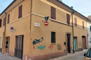 Centro Pesaro BIfamiliare 3 camere balcone autonom