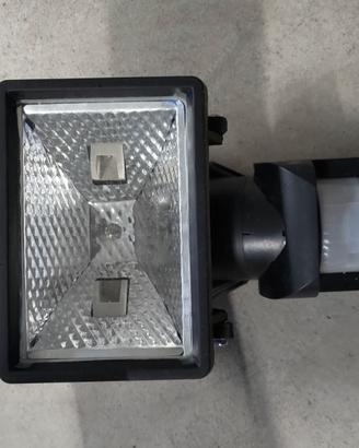 Faro con sensore movimento