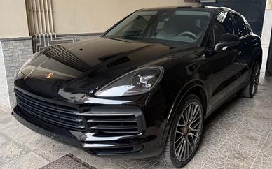 Porsche cayenne coupe’