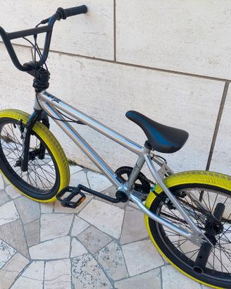 Bicicletta Bmx, WIPE freestyle 20", come nuova