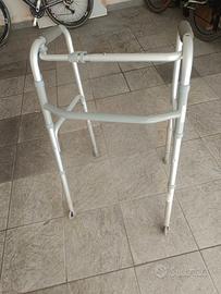 Deambulatore per anziani