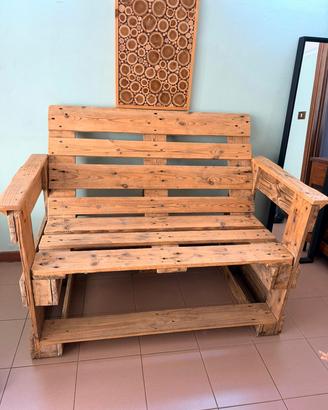 Divano in legno 
