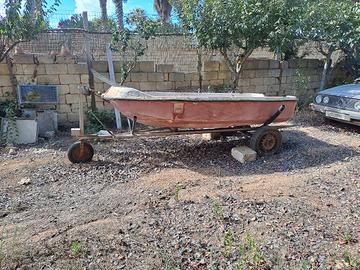 BARCA TRIMARANA