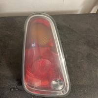 Faro posteriore Mini cooper S del 2005