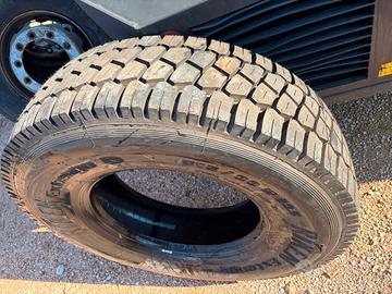 G15 - Gomme per camion di varie misure