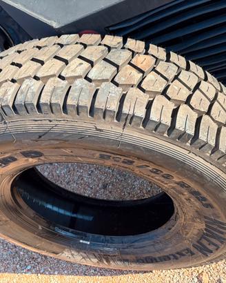 G15 - Gomme per camion di varie misure