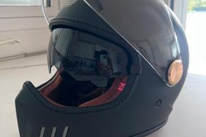 Casco cafe racer