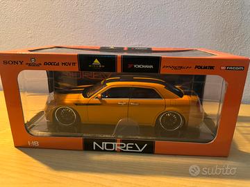 Model Chrysler 300C Tuning Norev scala 1:18 nuovo