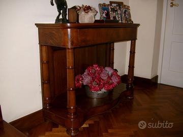 consolle in noce con cassetto