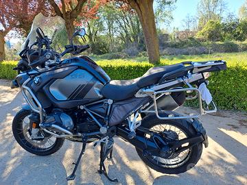 BMW GS 1250 ADV Triple Black