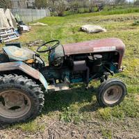 Trattore agricolo