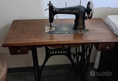 macchina da cucire d'epoca