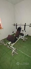 panca multifunzione con bilanciere manubri e pesi