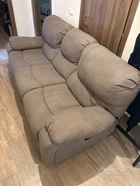 Divano 3 posti con 2 sedute reclinabili