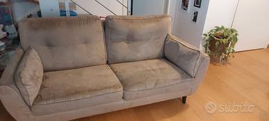 Divano poltronesofà con doppio rivestimento.
