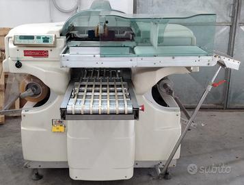 Macchina confezionatrice AUTOMAC 38