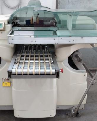 Macchina confezionatrice AUTOMAC 38