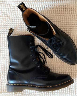Dr Martens 41 a punta con zip