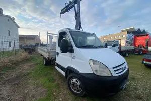 Iveco Daily 35-15 con Gru