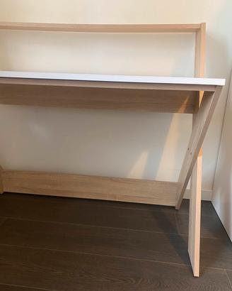 Scrivania 113 cm in legno chiaro con mensola