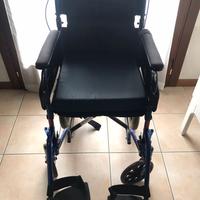 Carrozzina per disabili/anziani