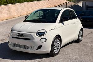 FIAT 500 Berlina Hybrid Pop
