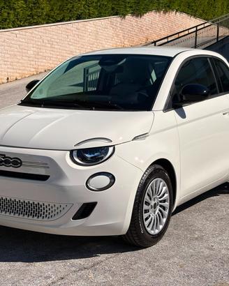 FIAT 500 Berlina Hybrid Pop