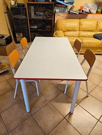 Tavolo bimbi