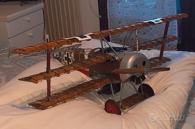 Modellino aereo barone rosso fokker scala 1:16