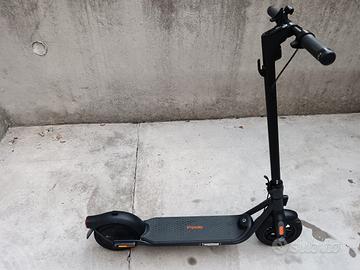 Monopattino elettrico Segway Ninebot F2