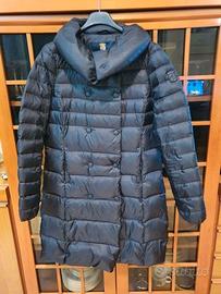 PIUMINO DONNA LUNGO TG. M .. NERO SENZA CAPPUCCIO.