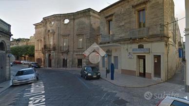 MULTILOCALE A FRANCAVILLA FONTANA