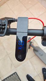 Monopattino elettrico Aovo pro