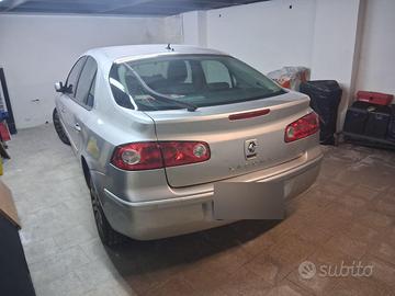 Renault Laguna 1.9 berlina, come nuova.