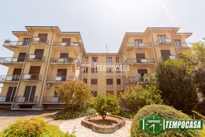 3 LOCALI CON CANTINA