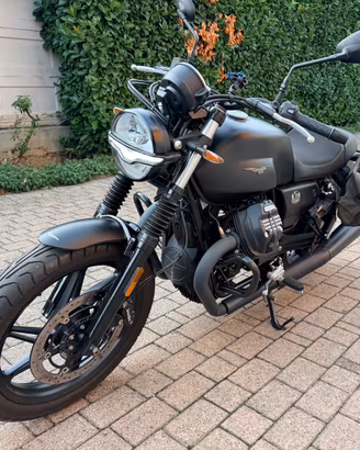 Moto Guzzi V7 850 Stone