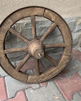 Ruota carriola antica in legno diametro 46 cm