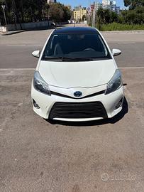 Toyota Yaris Hibrid 1.5 Prisma full optional 2013