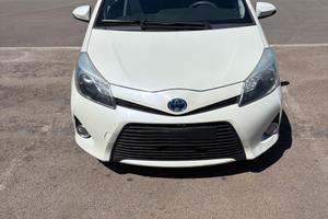 Toyota Yaris Hibrid 1.5 Prisma full optional 2013